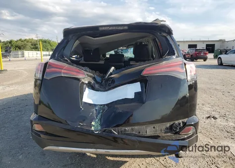 2016 Toyota Rav4 Xle z USA, uszkodzony, nr VIN 2T3RFREV2GW503968